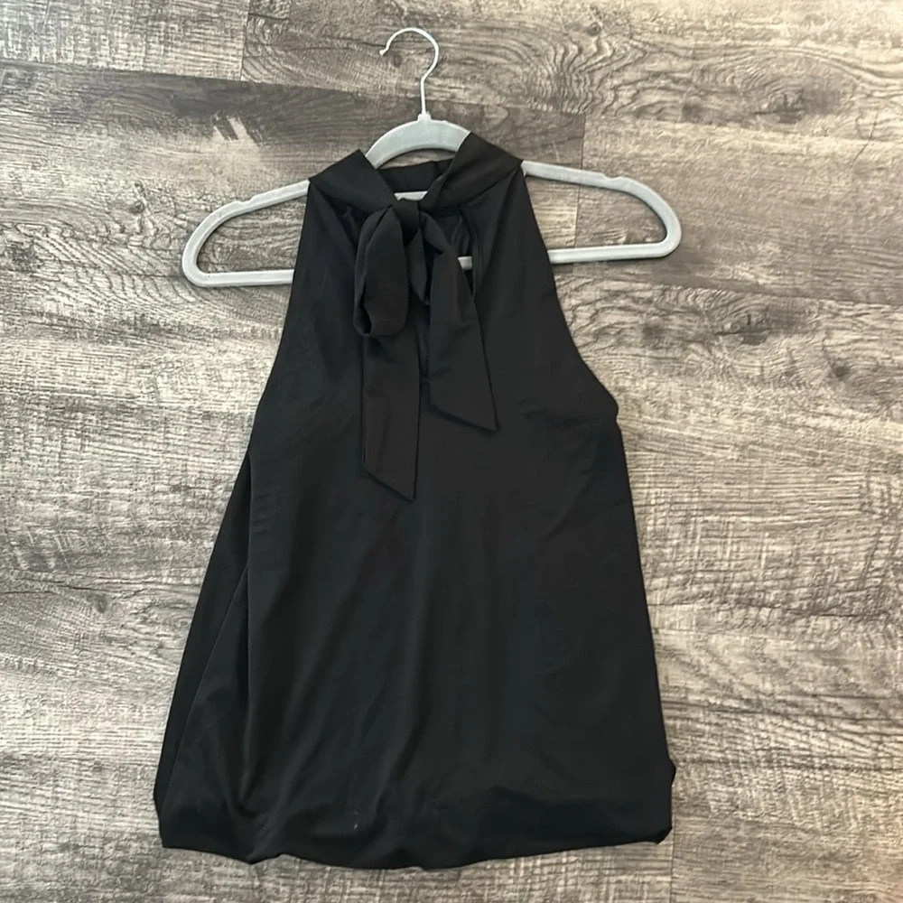 Black Top 🌼 Small - Picture 3 of 4